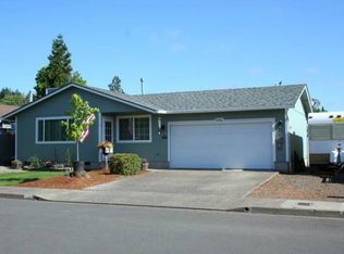 2066 Carver St, Cottage Grove, OR 97424