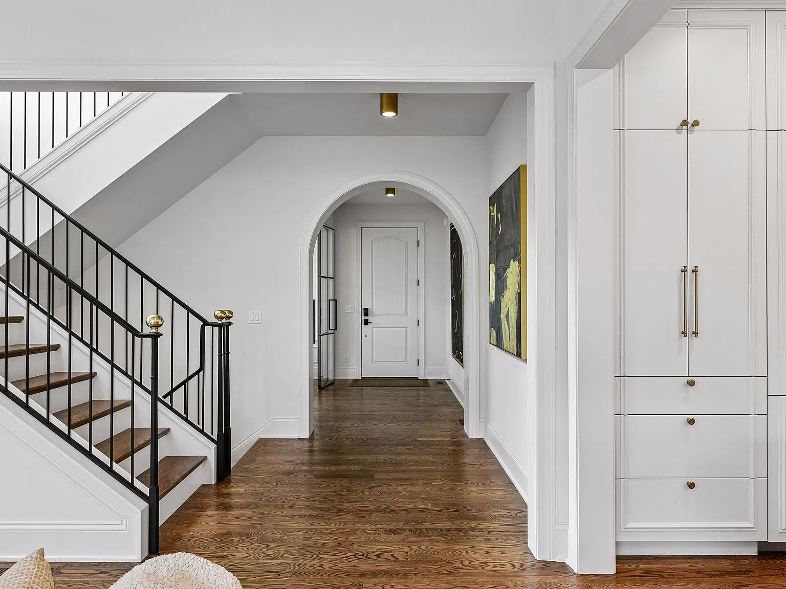 6 bed, 4.5 bath, 5173 sqft, $12,500 — Photo 2