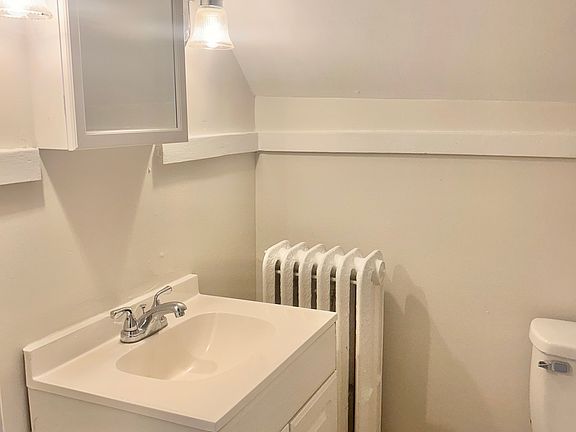 5th image of 444 Glen St #6
