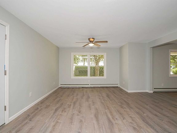 4th image of 78 Shirley Ln