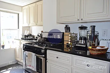 Rented by RES New York