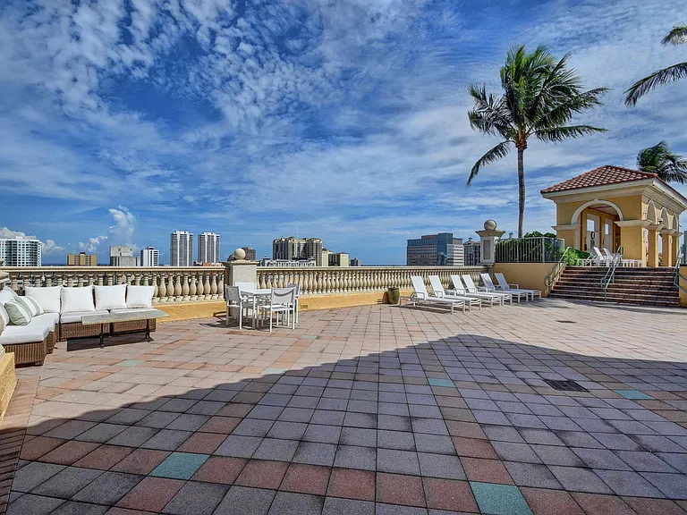 403 S Sapodilla Ave #502 — Photo 38