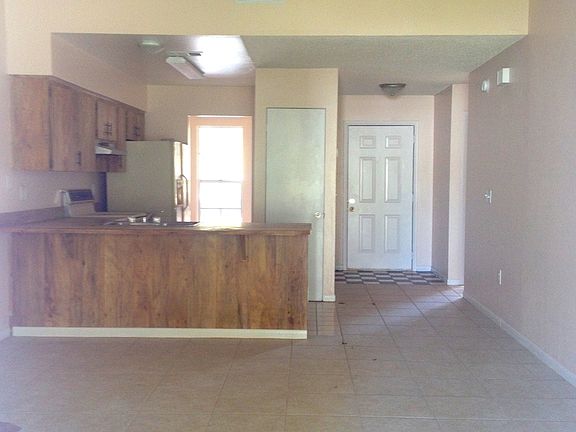 3rd image of 1744 Crystal Grove Dr