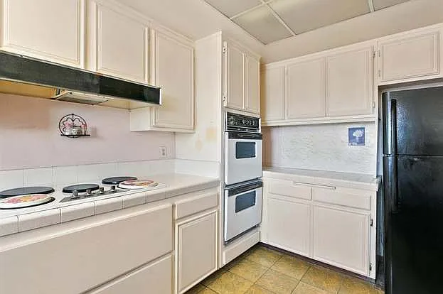 540 Hawthorn St #3A — Photo 28