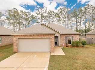 104 Meadow Spring Pl, Covington, LA 70435