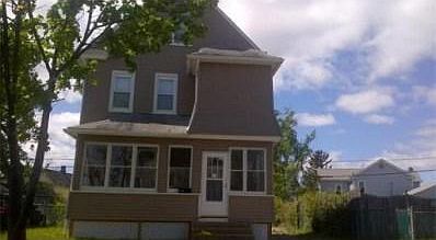 2nd image of 114 Allen St