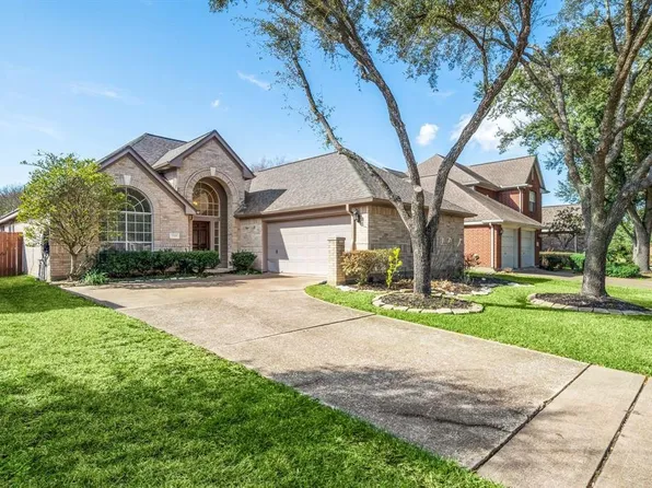 3310 Shadowchase Dr, Houston, TX 77082