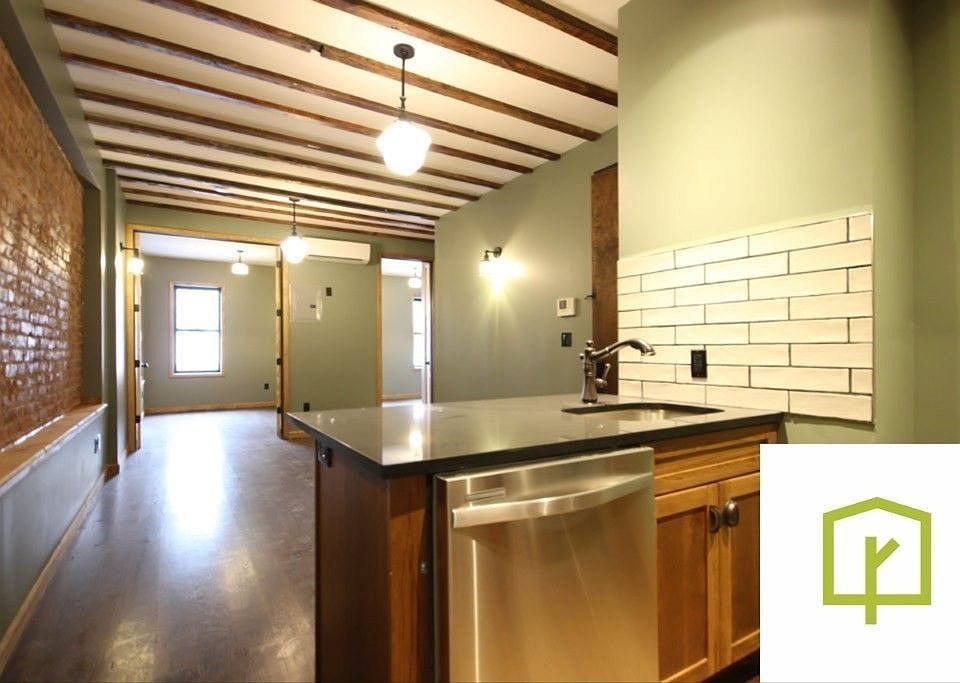 1st image of 196 Montrose Ave #4R
