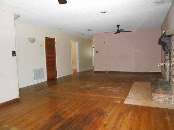 5th image of 10 S Lancelot Ave