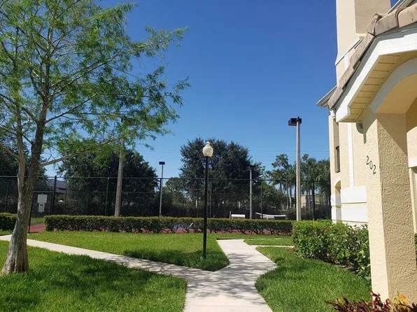104 SW Peacock Blvd, Port Saint Lucie, FL