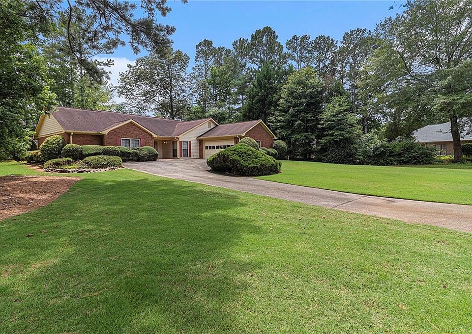 1st image of 653 Bayberry Way SE