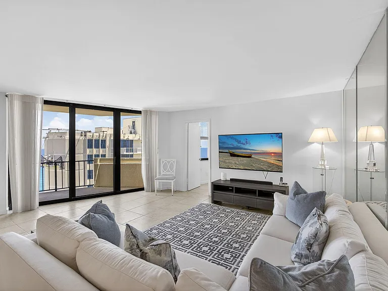 2800 N Ocean Dr #B24D — Photo 14
