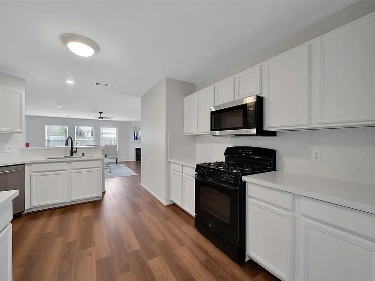 3022 Madison Elm St — Photo 11