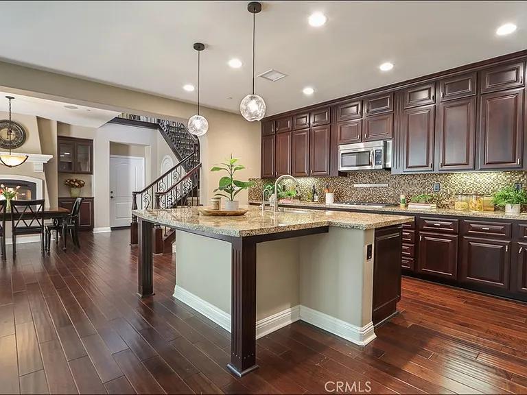 21 Rincon Way — Photo 3