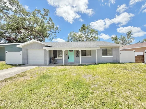 9146 108th Ave, Seminole, FL 33777