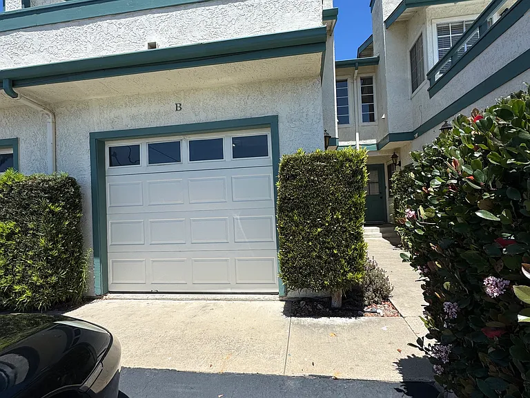 1220 Pacific Blvd #B — Photo 2