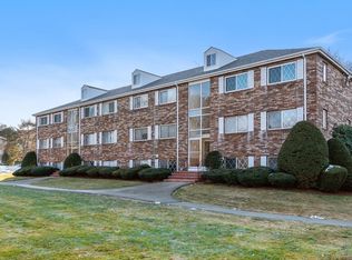 4 Fernview Ave APT 1, North Andover, MA 01845