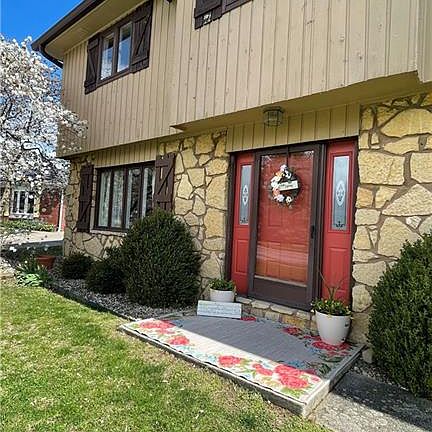 2nd image of 529 Elm Dr