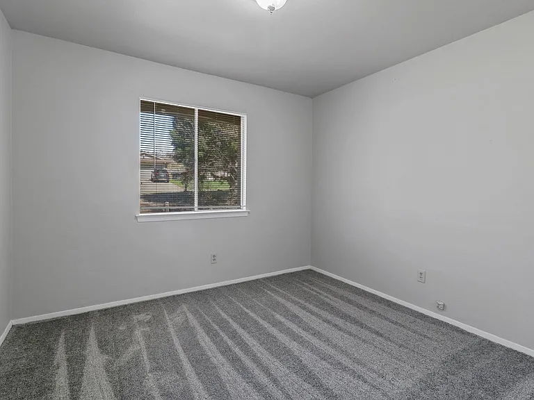 1020 Mountview Dr — Photo 5