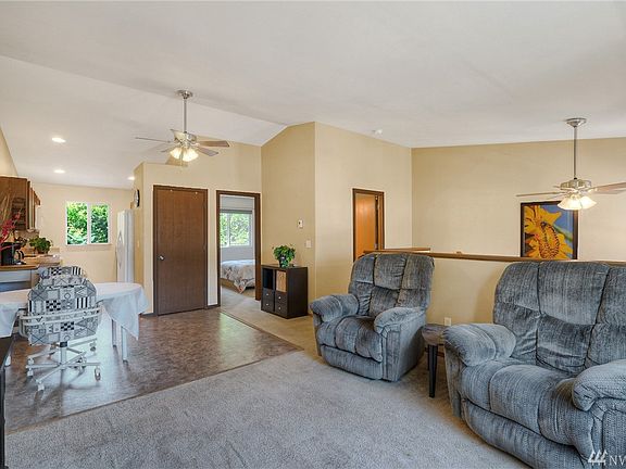 4th image of 20202 La Paloma Dr E