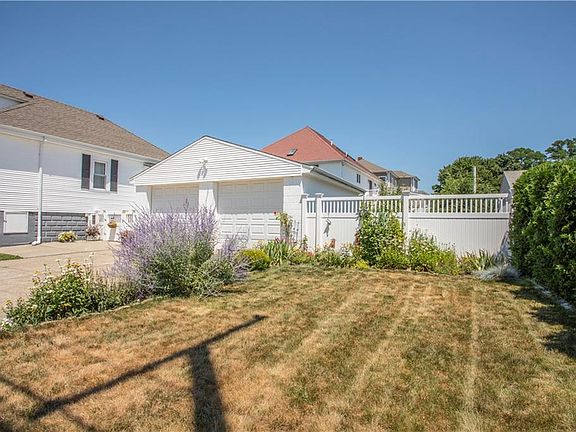 5th image of 348 Mauran Ave