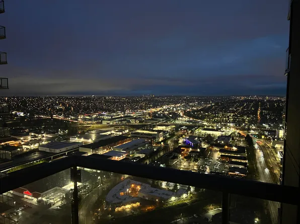 2108 Gilmore Ave #4206, Burnaby, BC V5C 0N8