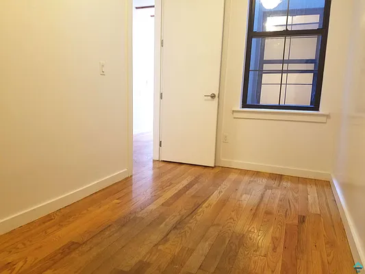 Rented by EXR | media 8