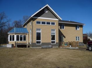 521 2nd St SE, Royalton, MN 56373