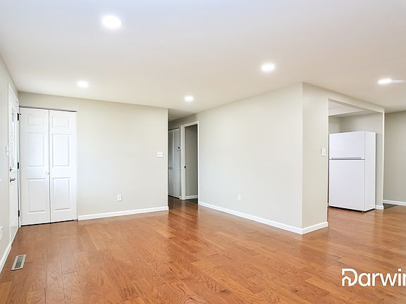 5th image of 6871 Shaulis Dr