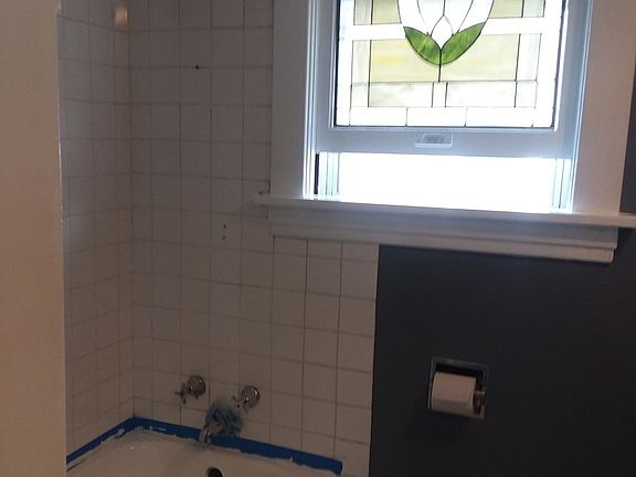 2nd image of 332 N West St #1