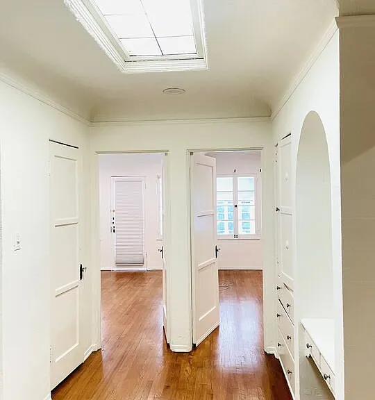 203 N Doheny Dr — Photo 14