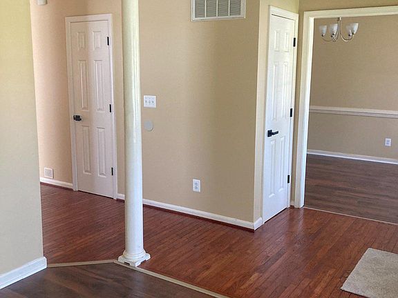 4th image of 11102 Spring Meadow Blvd N