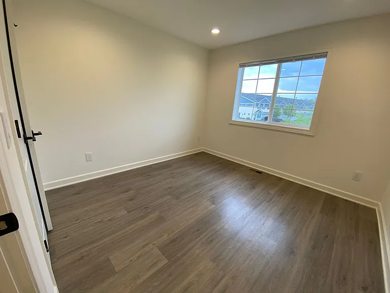 2450 Cedarwood Ln — Photo 11