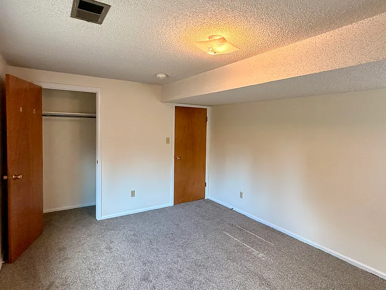 1408 Brookfield Dr — Photo 21