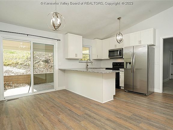 5th image of 103 Woodbridge Dr