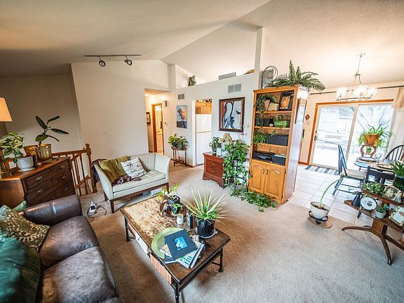 5th image of 6012 Fairway Dr NW