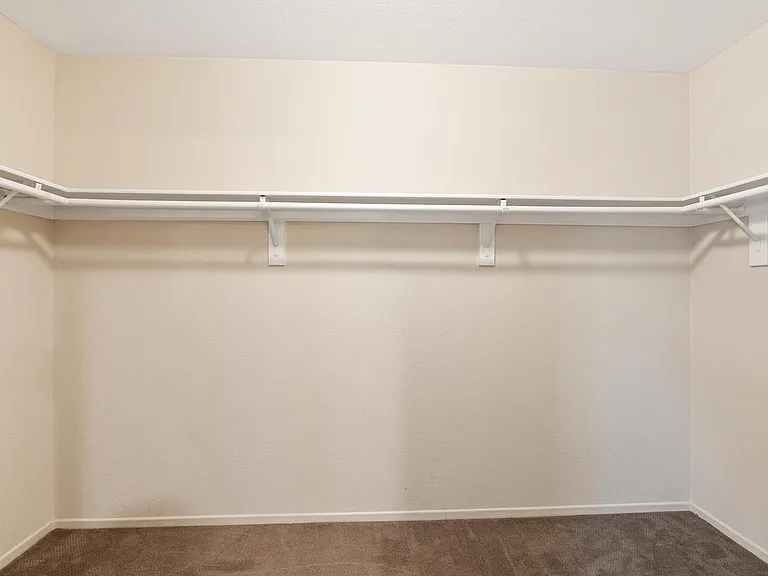 16474 Denhaven Ct — Photo 18