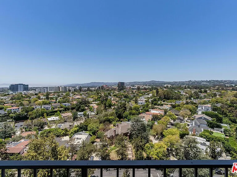 10501 Wilshire Blvd #1812 — Photo 18