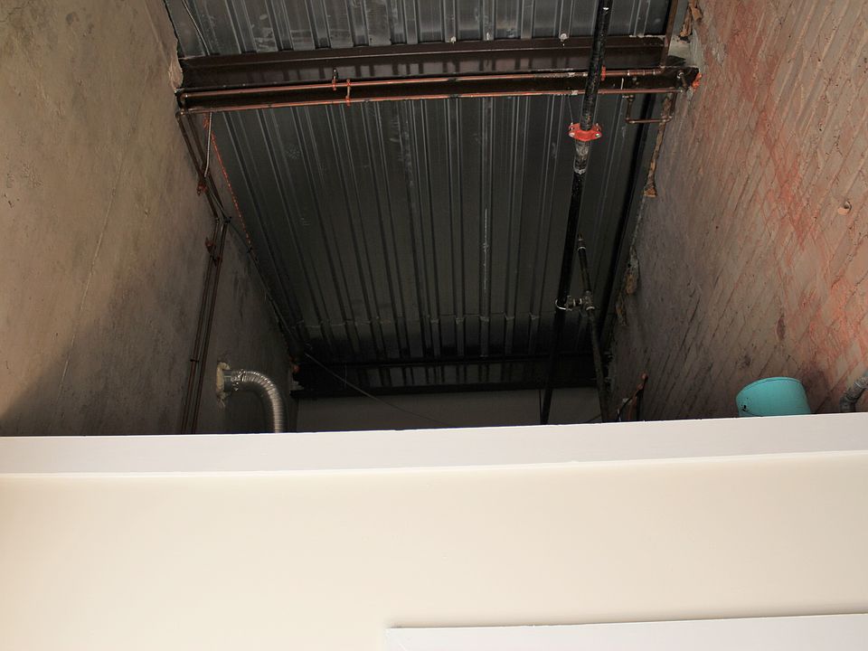 2nd image of 3421 Richmond St Ste 108