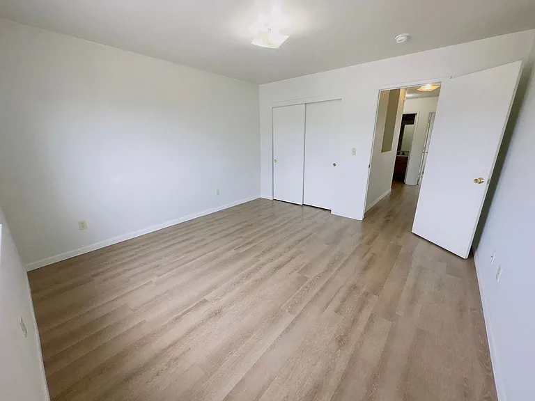 130 Curry Dr — Photo 10