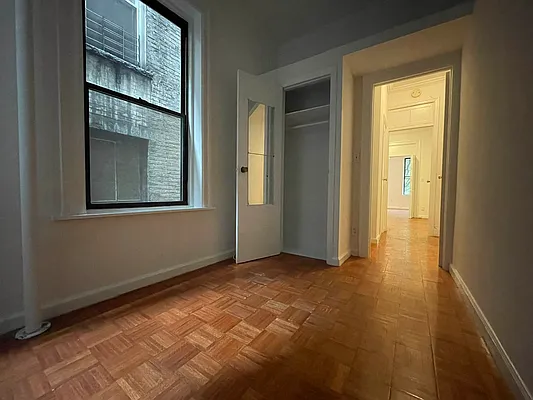 Rented by HOLTON REAL ESTATE INC. | media 19