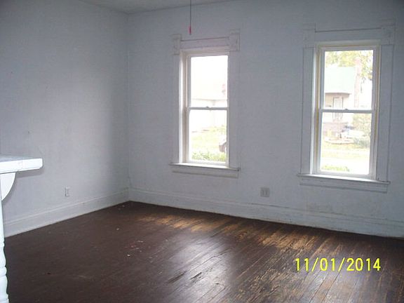 5th image of 436 Lillie St