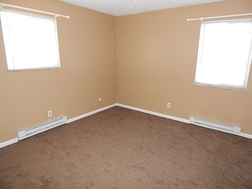 5th image of 501 Cherry Hill Dr APT C