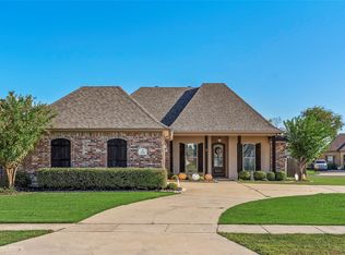 200 Roanoke Cir, Benton, LA 71006