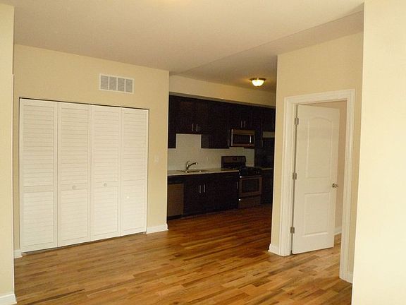 2nd image of 1608-1610 N Bosworth Ave #1-1608