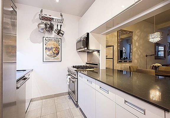 4th image of 99 John St APT 306