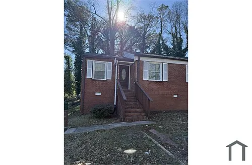 728 Casplan St SW Photo 1