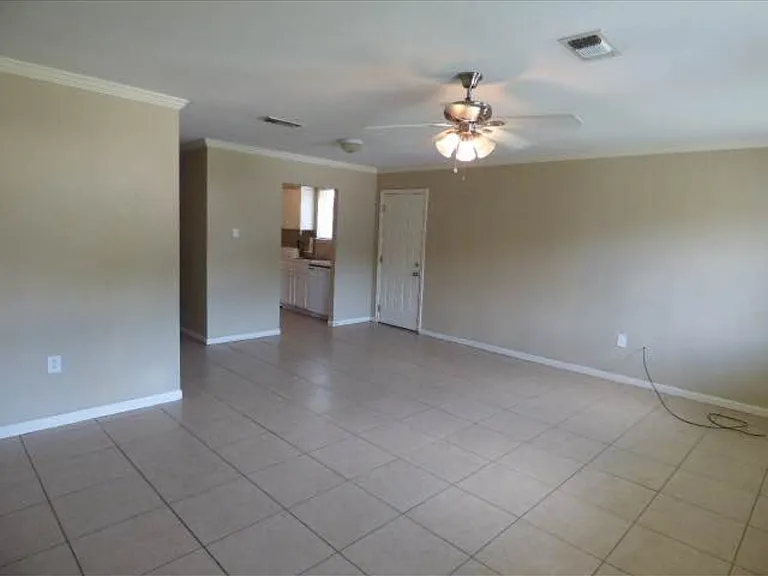 842 Jennifer Jean Dr — Photo 3