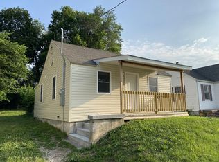 912 W Della St, Springfield, MO 65803