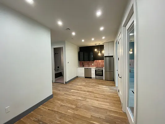 Rented by Rentopia | media 21